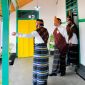 Presiden Jokowi saat berada di 
Rumah Pengasingan Bung Karno, Kabupaten Ende, NTT. (Dok. Biro Pers Sekretariat Presiden/Laily Rachev)