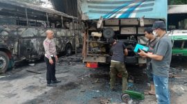 Kebakaran terjadi di perusahaan body repair bus PT. AAI di Kawasan Industri Bogorindo. (Dok. Polres Bogor).
