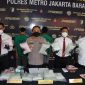Polisi Bongkar Jaringan Internasional Sita 101.355 butir Ecstasy Senilai Rp 50 Miliar. (Dok. tribratanews.polri.go.id) 
