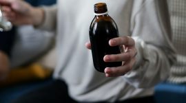 Masyarakat diminta untuk tidak mengonsumsi obat panas cair berupa sirup. (Pexels.com/cottonbro)
