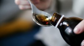 Masyarakat diminta untuk tidak mengonsumsi obat panas cair berupa sirup. (Pexels.com/cottonbro)
