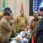 Pj Gubernur Banten Al Muktabar Targetkan Harga dan Pasokan Komoditas Pokok Kondusif. (Dok. Bantenprov.go.id)
