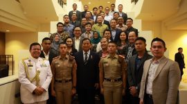 Menteri Pertahanan RI, Prabowo Subianto bertemu dengan para mahasiswa Indonesia di Canberra. (Dok. Tim Media Prabowo Subianto)