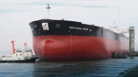 Basarnas cari tiga korban kebakaran kapal BBM Pertamina di laut Lombok. (Dok. Pertamina.com) 

