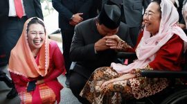 Menhan Prabowo Subianto dijadwalkan bertemu dengan Istri Presiden Ke-4 RI Abdurrahman Wahid (Gus Dur), Sinta Nuriyah dan putrinya Yenny Wahid. (Dok. Tim Media Prabowo)  
