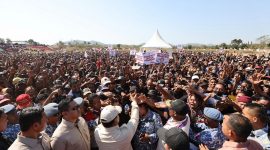 Ketua Umum Partai Gerindra Prabowo Subianto saat bersama Masyarakat. (Facbook.com/@Prabowo Subianto)
