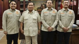 Menteri Pertahanan Prabowo Subianto menerima kunjungan Ketua Umum PP Pemuda Muhammadiyah dan jajaran di Kantor Kementerian Pertahanan. (Dok. Tim Media Prabowo Subiato)