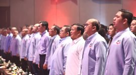 Calon presiden nomor urut dua, Prabowo Subianto di hadapan massa Relawan Pedagang Indonesia Maju (RAPIM) yang mendeklarasikan dukungan mereka untuk pasangan Prabowo-Gibran di Djakarta Theater. Dok. Tim Media Prabowo-Gibran)
