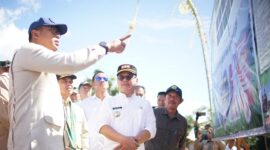 Produksi padi nasional melonjak 15 persen berkat program optimalisasi lahan dan rice transplanter yang dipimpin Wamentan Sudaryono di Kalimantan Barat. (Dok. Kementan)