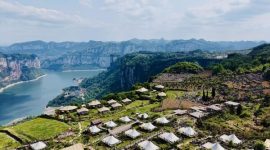 Pictured: A mountain-clinging homestay and camping base in Huawu Village, Qianxi, Bijie, Guizhou, China.