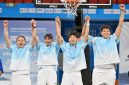 Pada 29 April, tim China sebagai juara tampil dalam upacara penyerahan medali. Foto: Guo Cheng/Xinhua